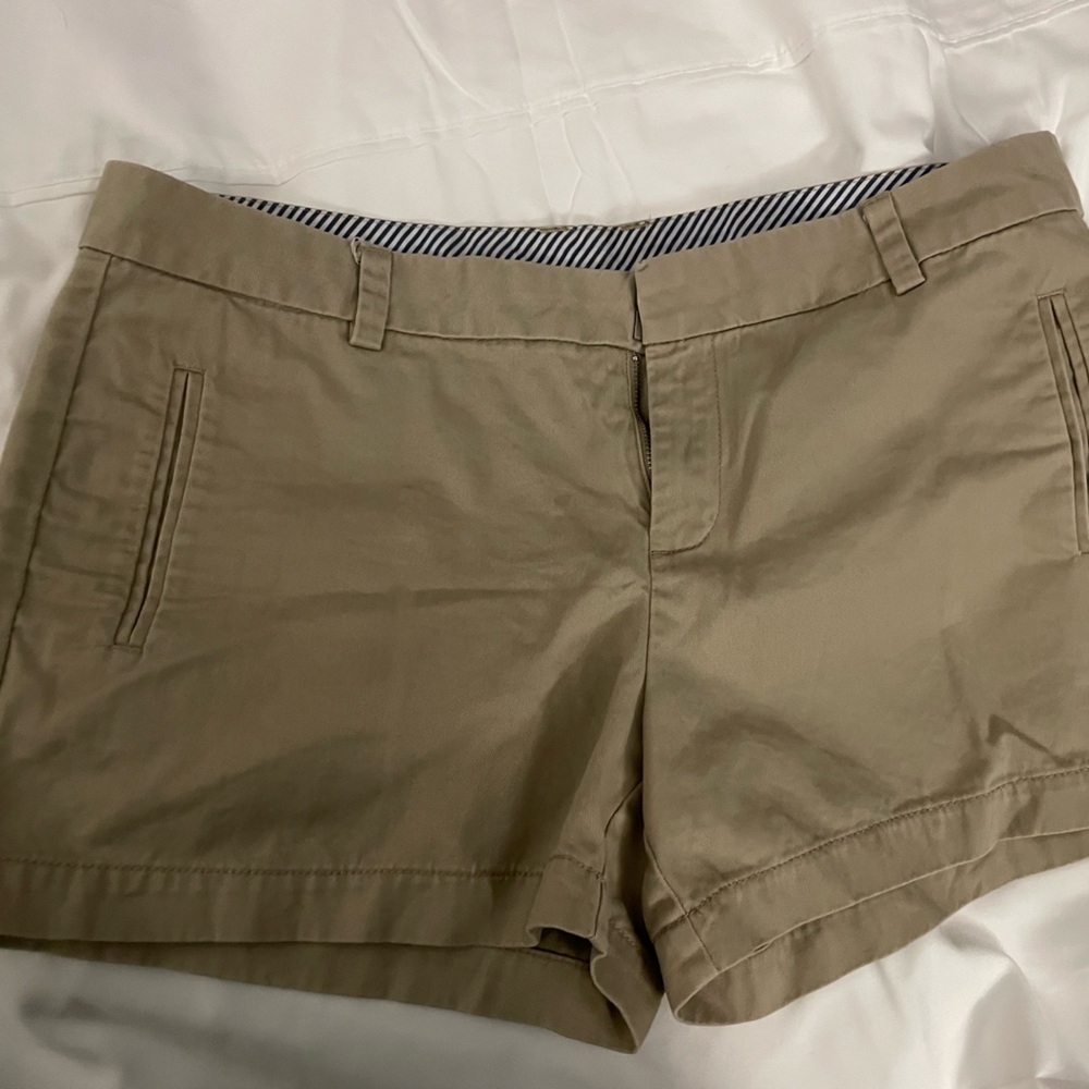 Good condition shorts with front and back pockets. No stains or damage